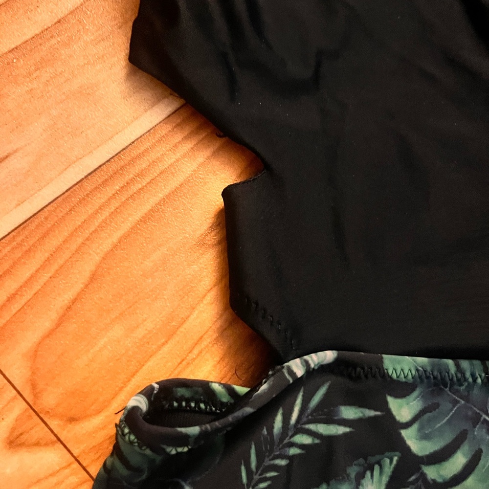 Cupshe Black and Green Tropical Swimsuit - Picture 2 of 6